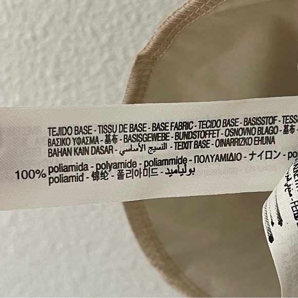 OYSHO Gold Metallic Shiny Shorts Size M - Picture 8 of 8